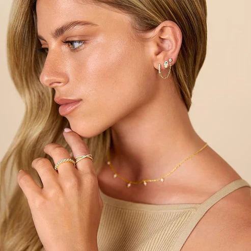 Adella Chain Earrings - Image 3