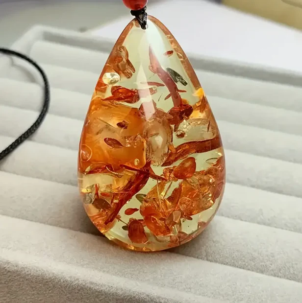 Amber Drop Necklace with more adjustable leather strap - Image 4