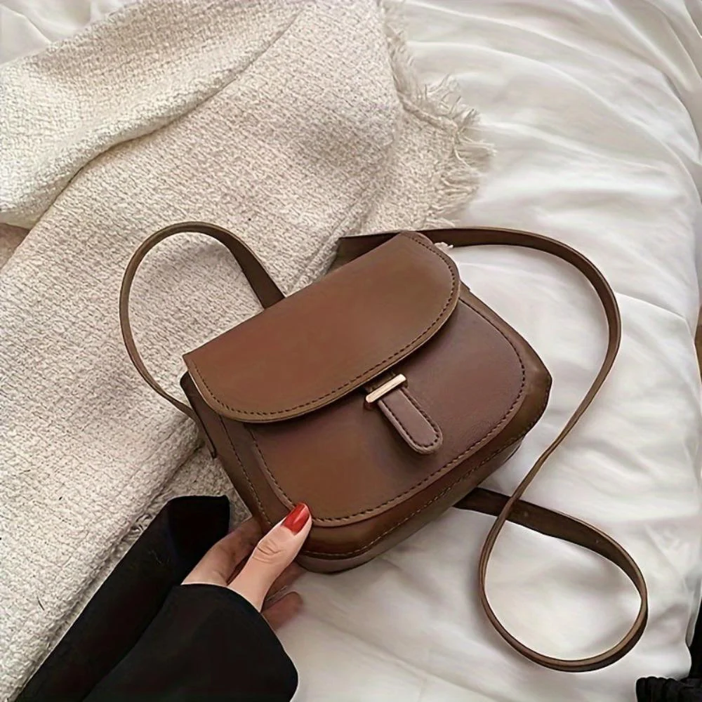 Amelia Retro Saddle Crossbody Bag - Image 10