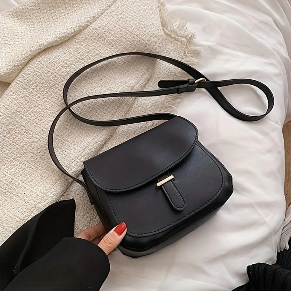 Amelia Retro Saddle Crossbody Bag - Image 3