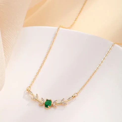 Amira Valmorin Necklace - Image 2
