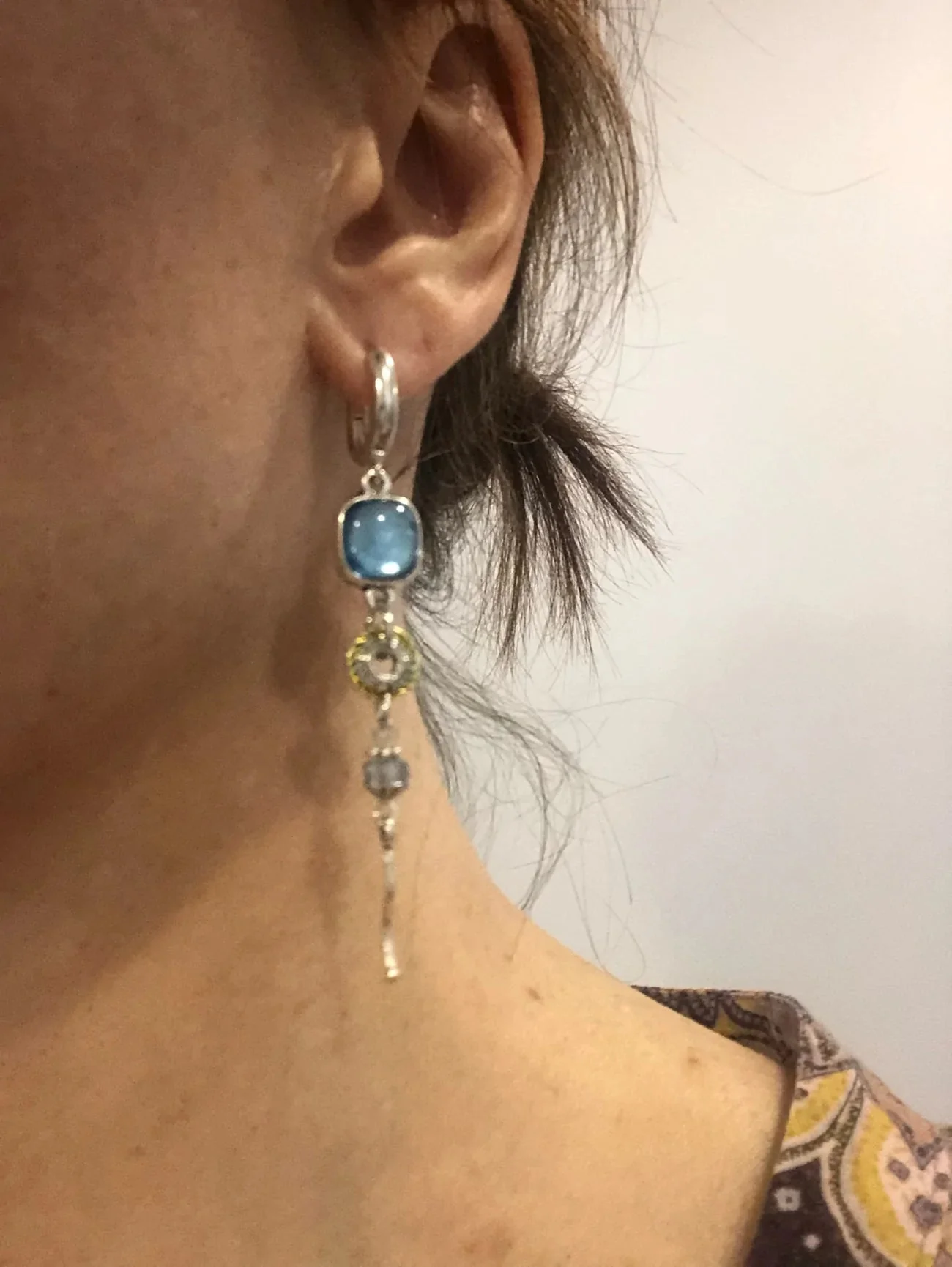 Antique" earrings with blue stones and a cross - Image 4