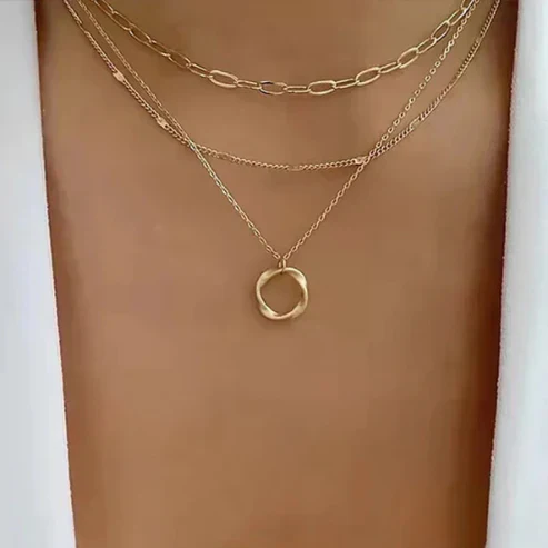 Carmen - Vintage necklace with gold chain and pendant - Image 3