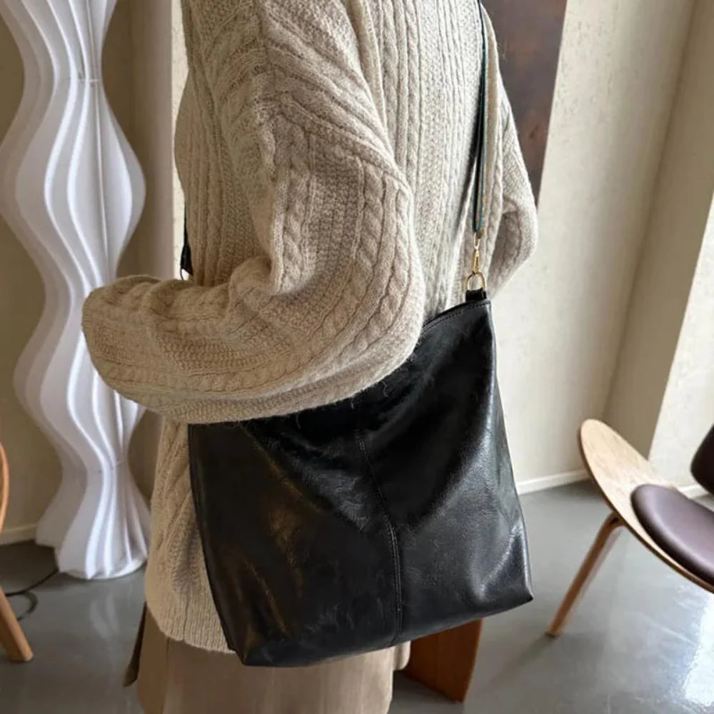 Chelsey’s Vintage Charm | Leather Shoulder Bag - Image 6