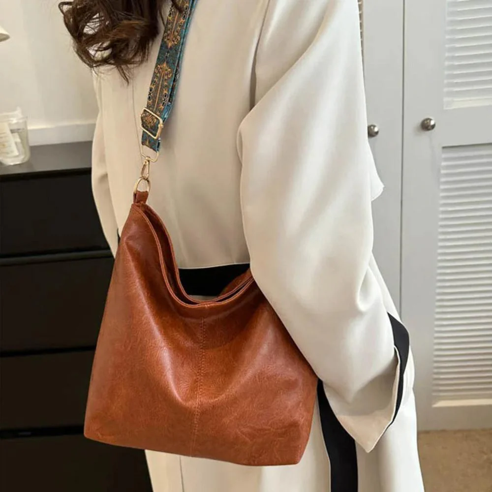 Chelsey’s Vintage Charm | Leather Shoulder Bag - Image 8