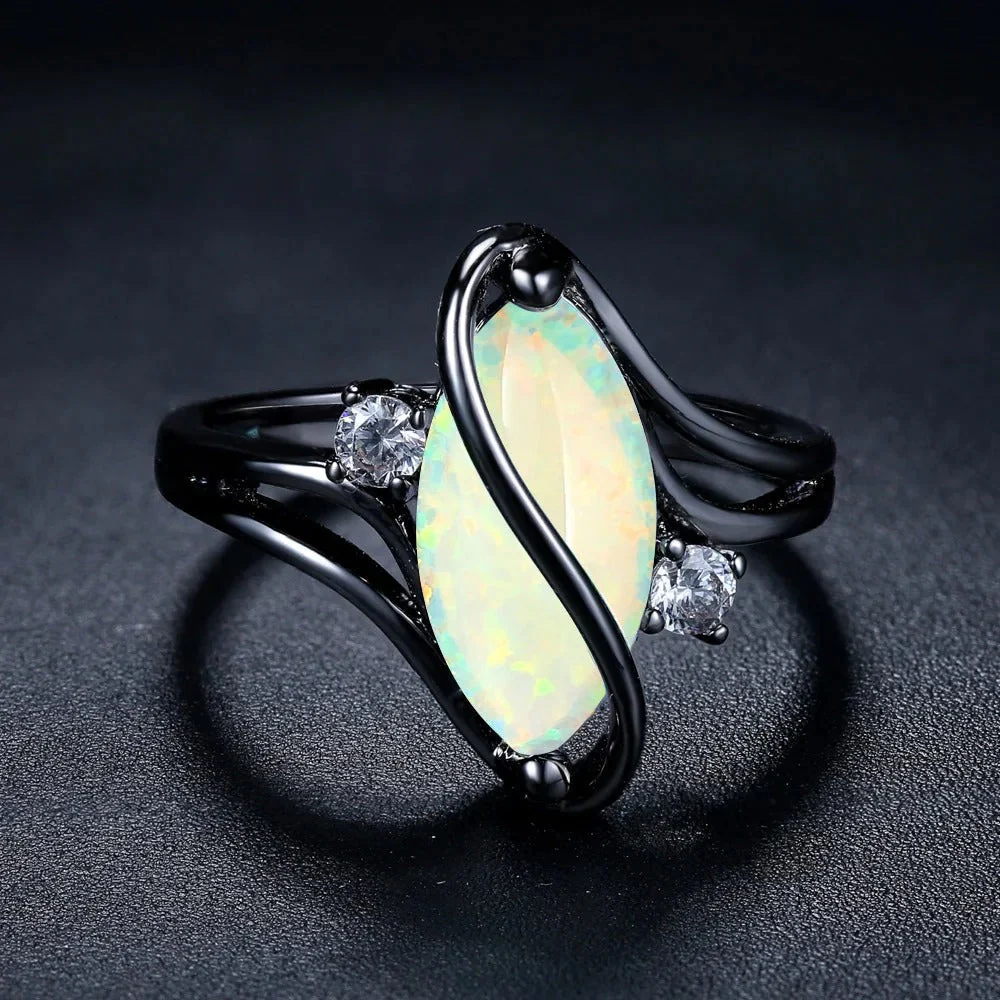 Classic Vintage Black Silver Opal Ring - Image 2