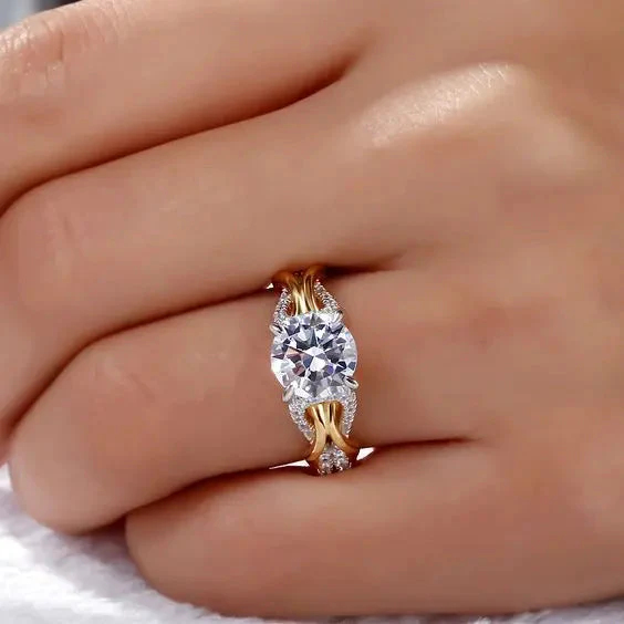 Crystal Shine Vintage Ring - Image 2