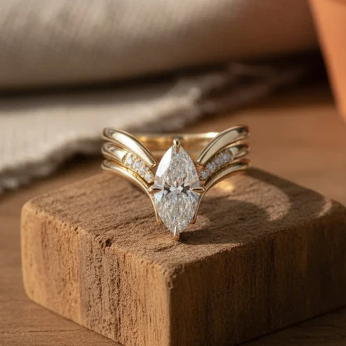 Drop Crown Gold Ring - Image 3