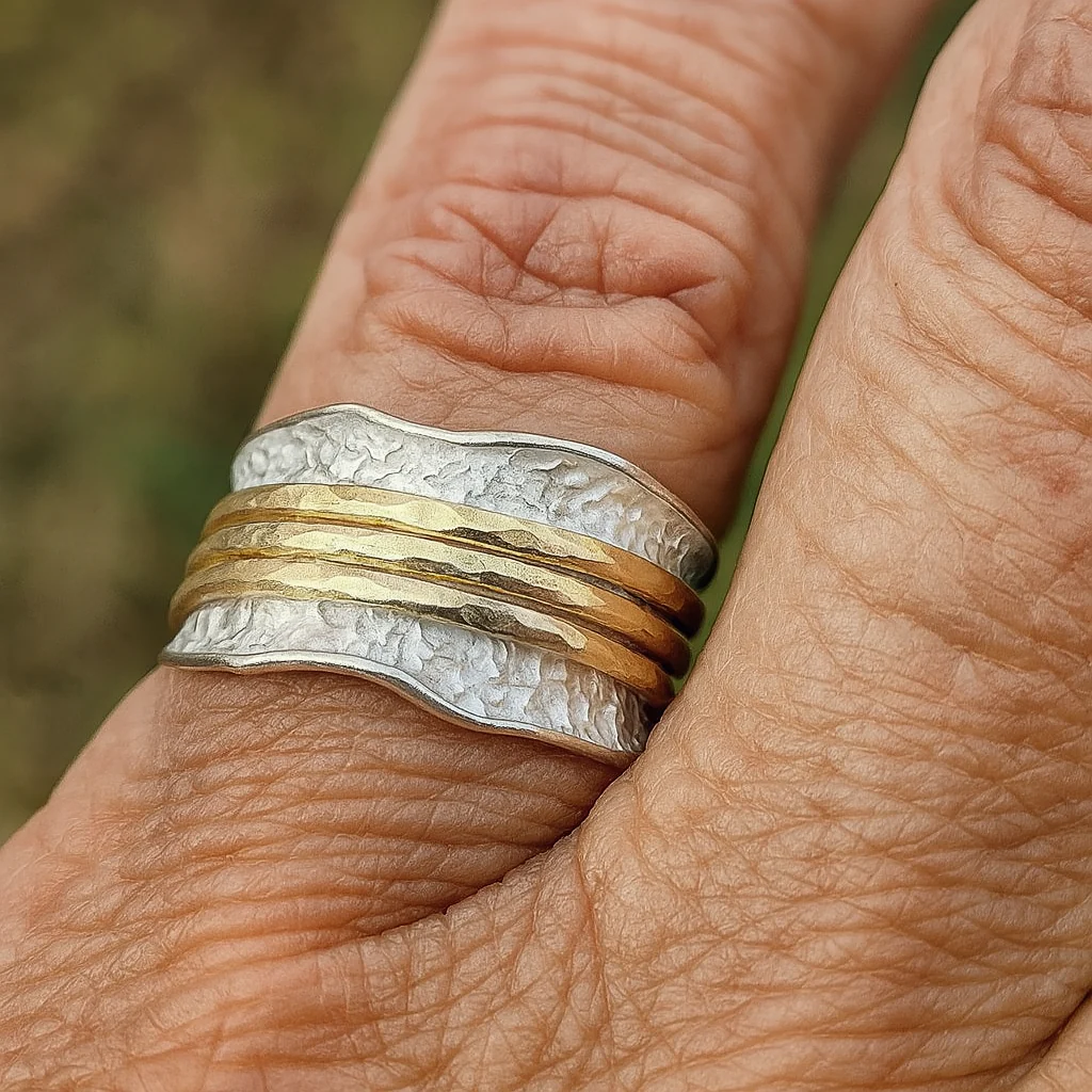 Elegant Gold & Silver Spinner Ring - Image 3