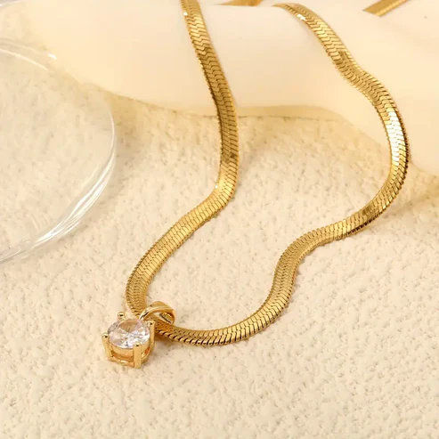 Elegant Rhinestone Pendant Necklace - Image 3