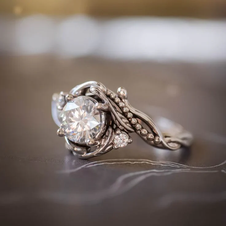 Elegant Silver Branch Zirconia Ring - Image 2