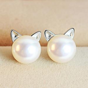 Elegant Silver Pearl Kitten Earrings - Image 2