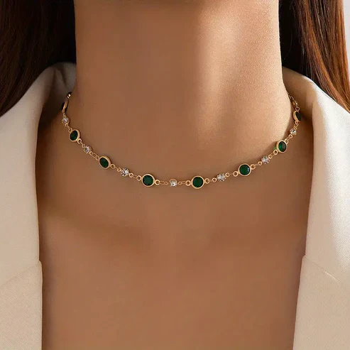 Elira Vescari Necklace - Image 3