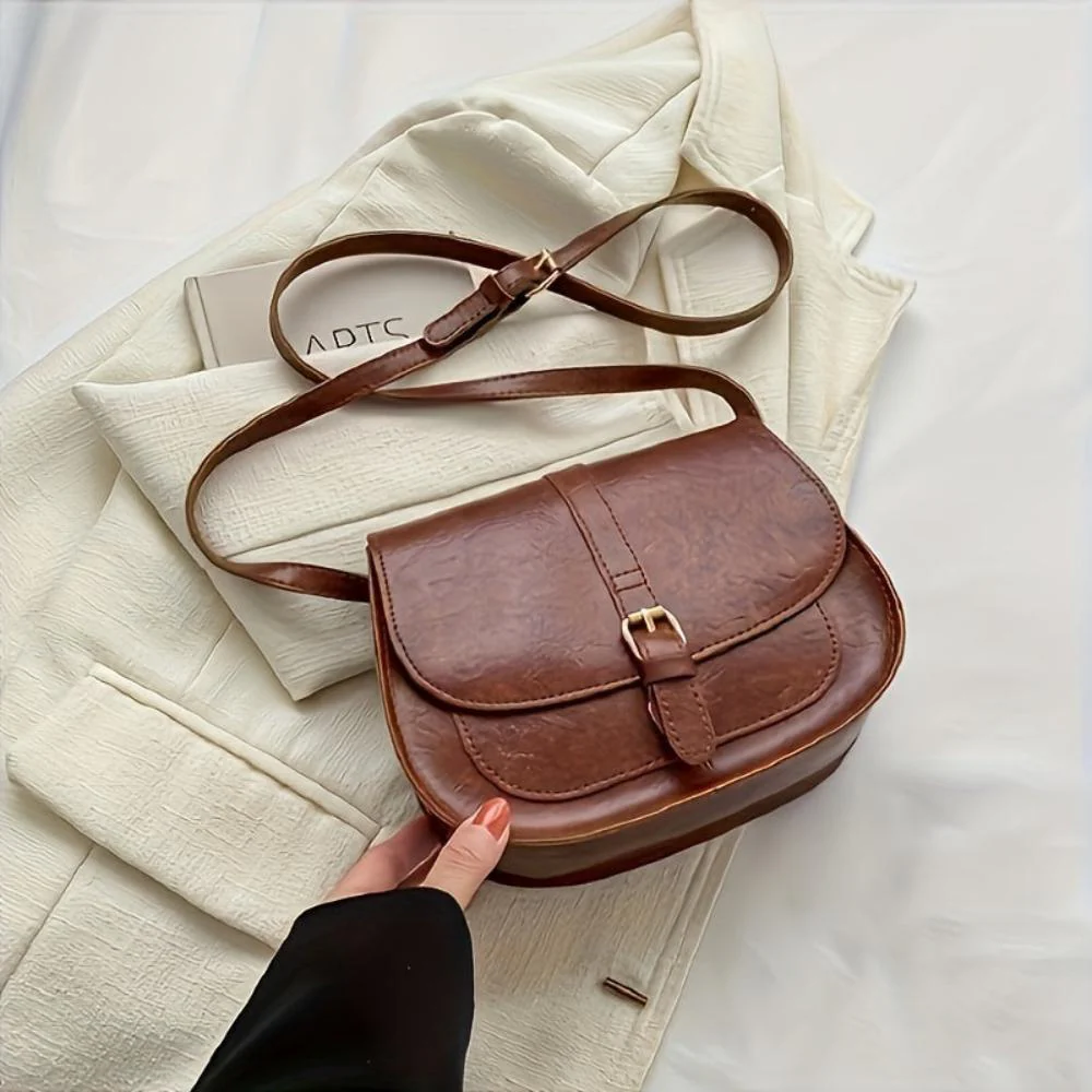 Evelyn Classic Saddle Crossbody Bag - Image 5