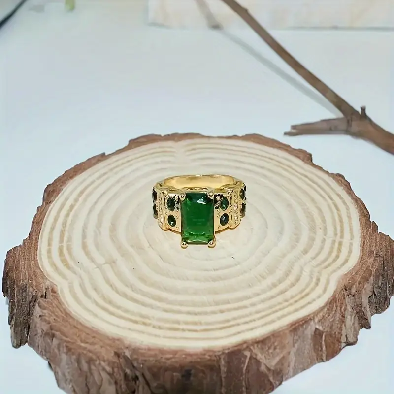 Gold Emerald Geometric Ring - Image 5