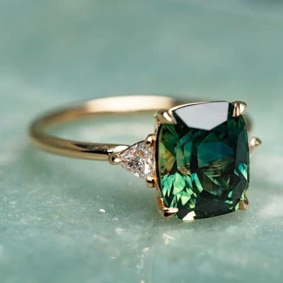 Gold Emerald Solitaire Ring - Image 2