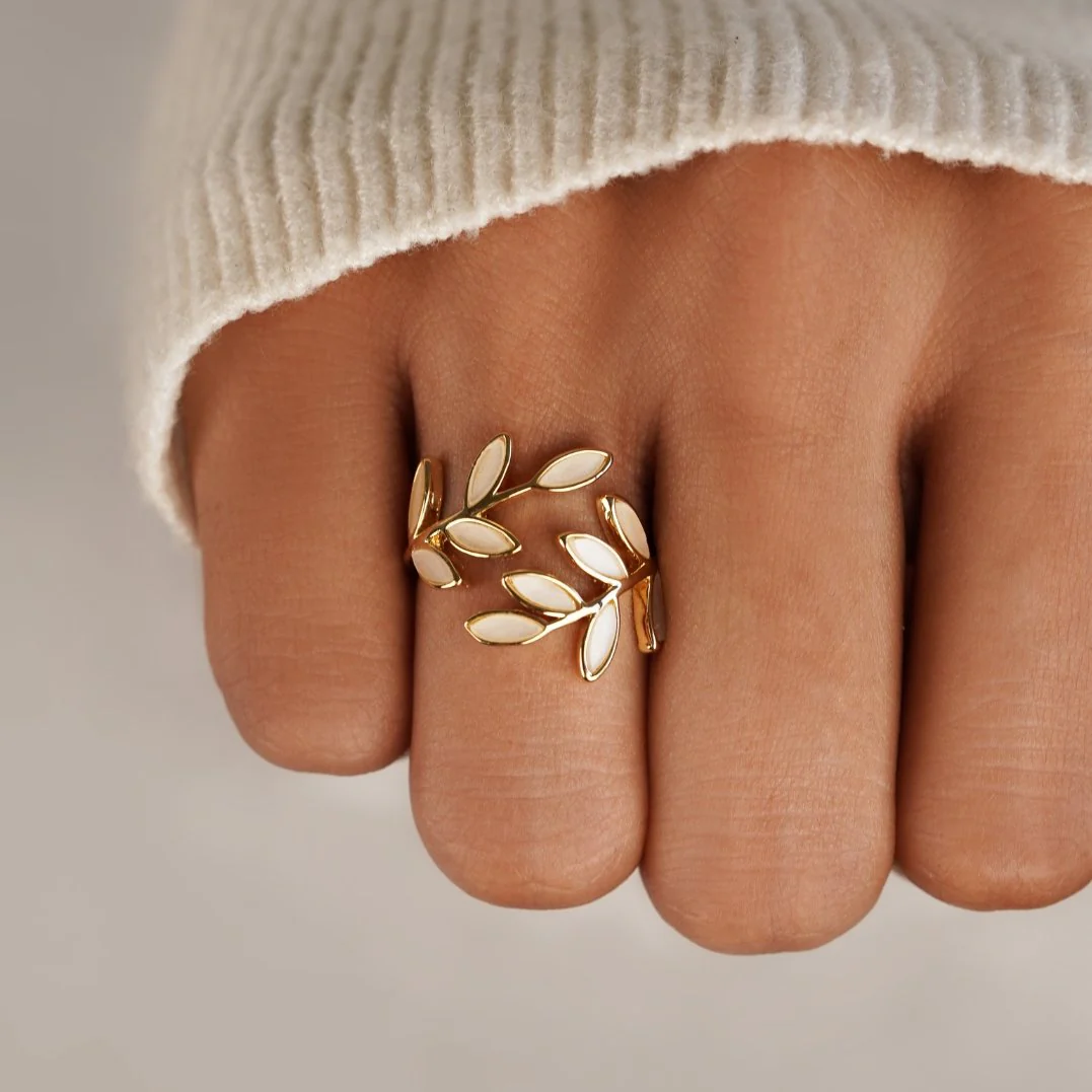 Gold Leaf Motif Ring - Image 2