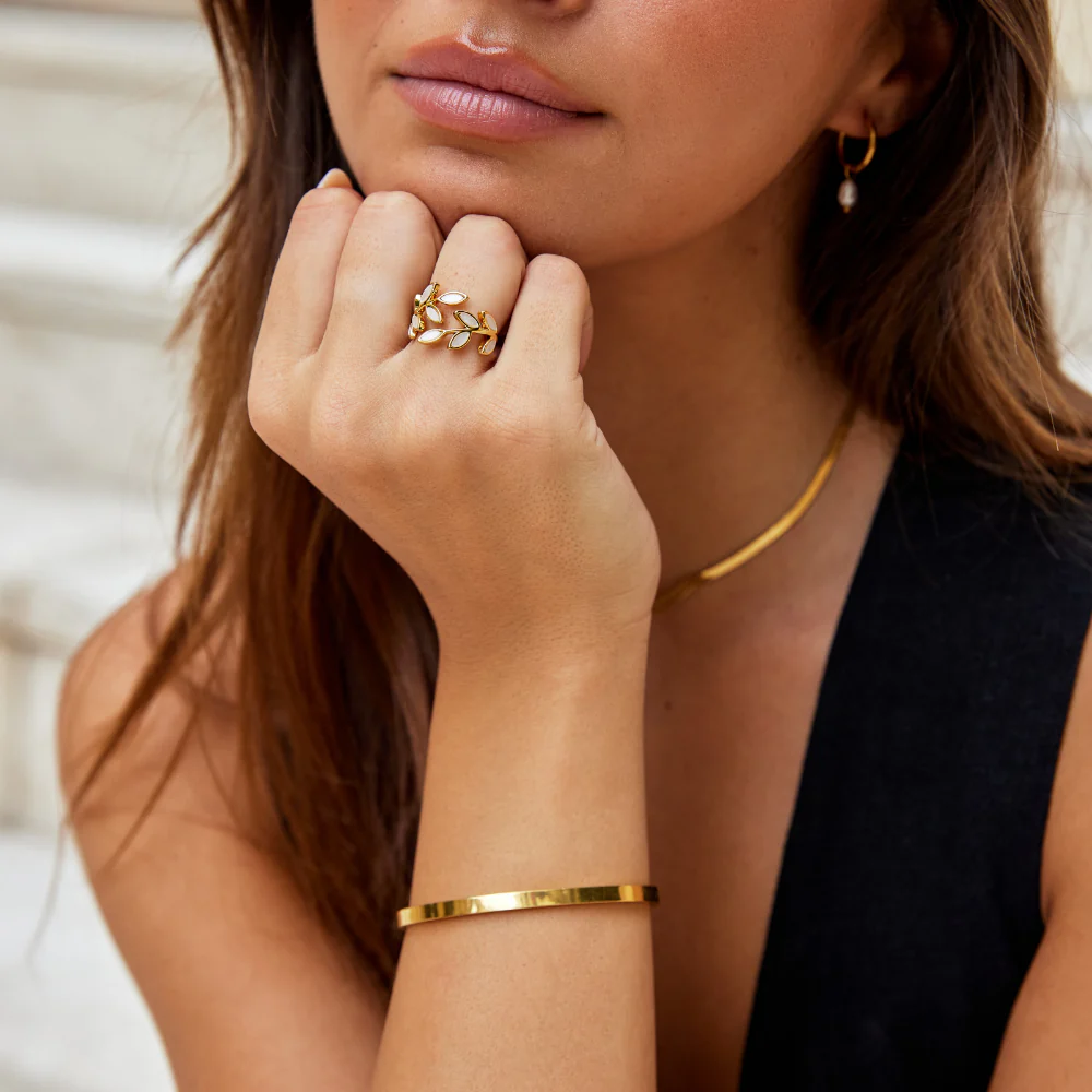 Gold Leaf Motif Ring - Image 8