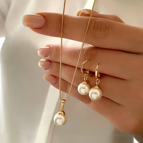 Golden Grace Pearl Jewelry Set - Image 2