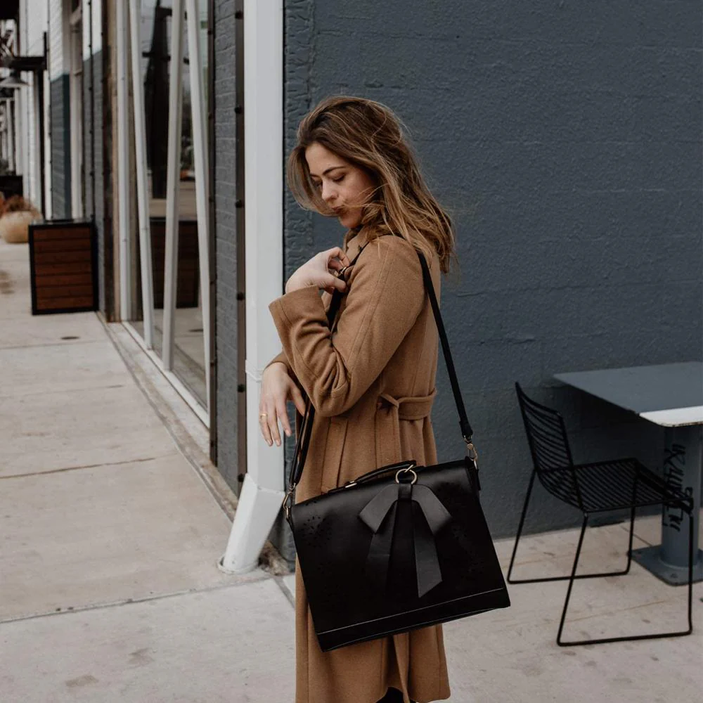 Grace’s Elegant Bow-Tie Satchel - Image 22