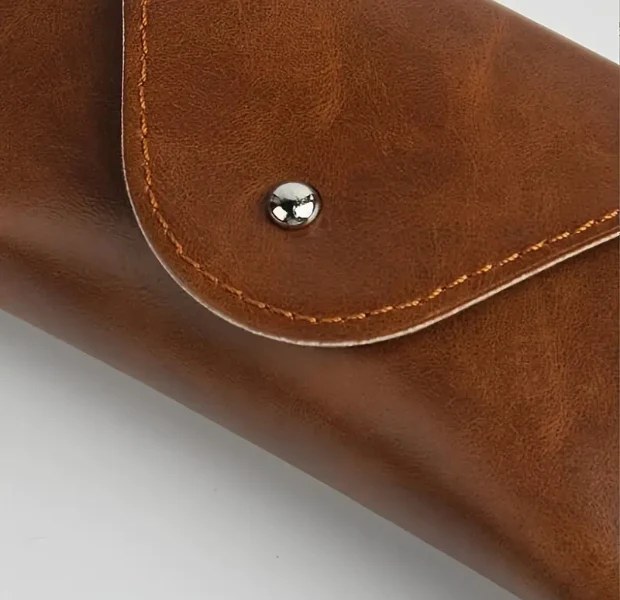 Zarino's leather eyeglass case with robust clip - Image 3