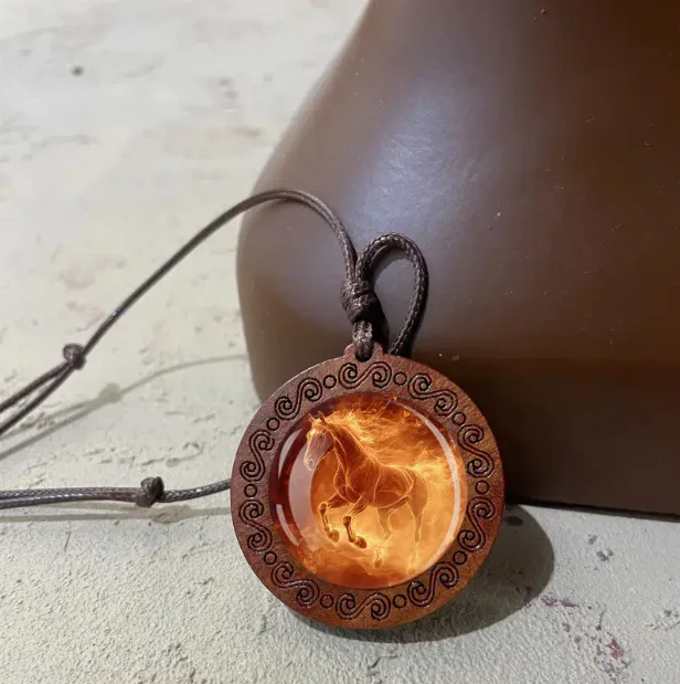 Horses Necklace with more adjustable leather strap - Image 2