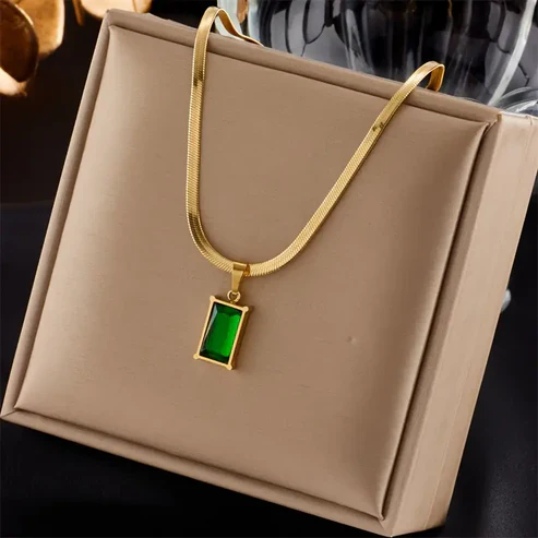 Iselotte Verdain Jewelry emerald - Image 3