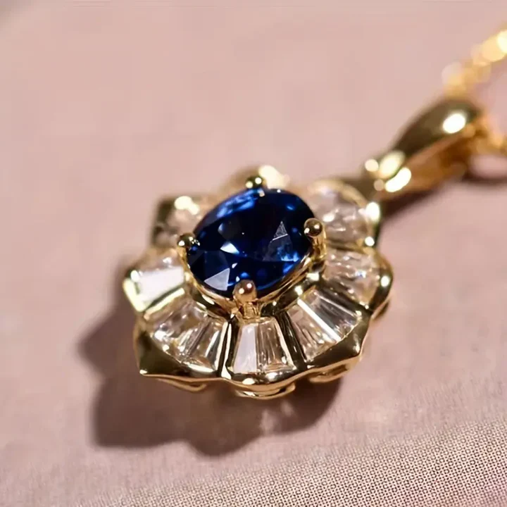 Kavella Noctazure Gold Necklace - Image 2