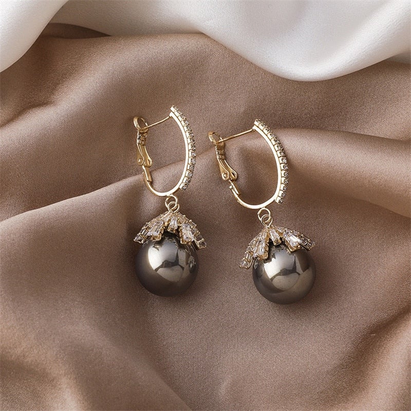Malia Pearl Earrings - Image 2