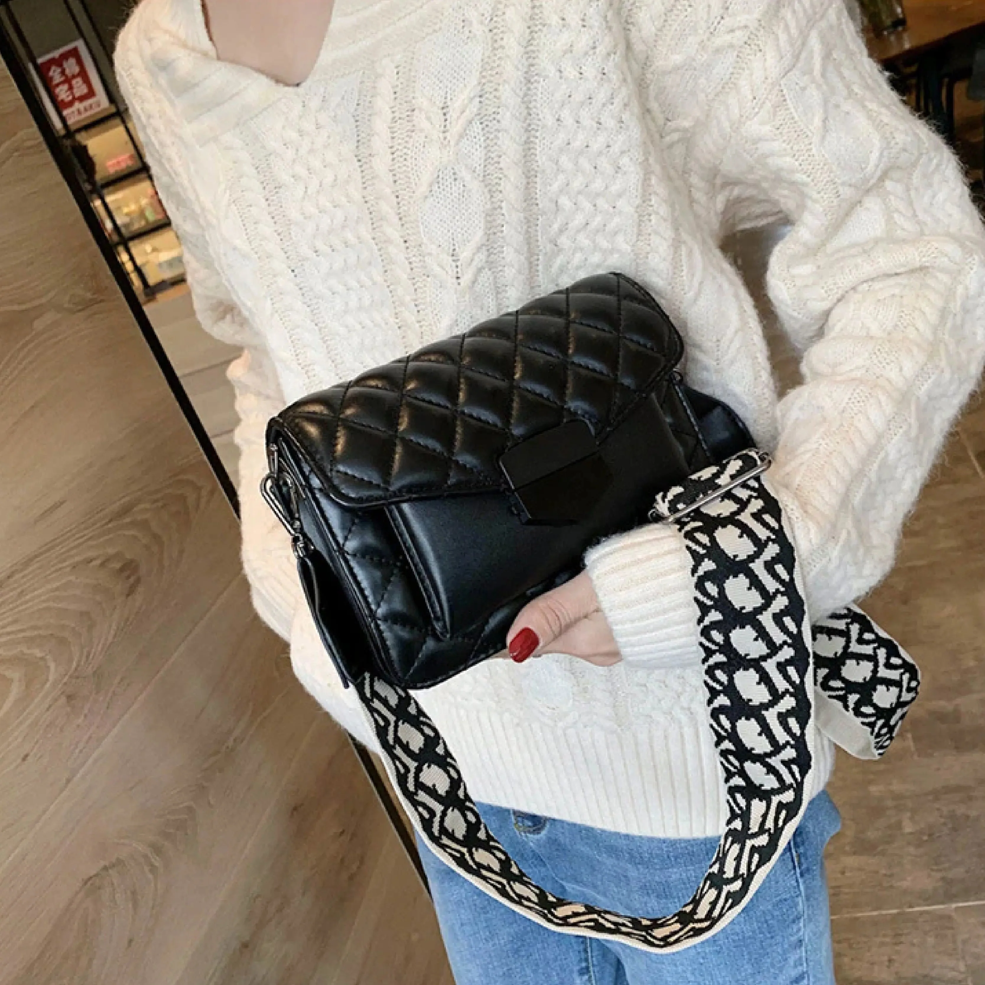 Racheal’s Handbag - Image 3