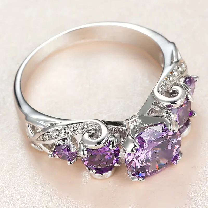 Silver Amethyst Vintage Ring - Image 2