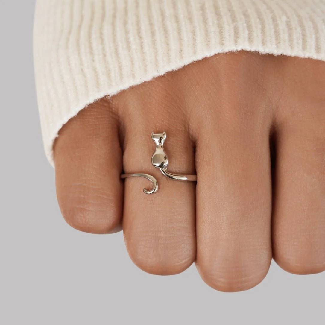 Silver Cat Motif Ring - Image 2