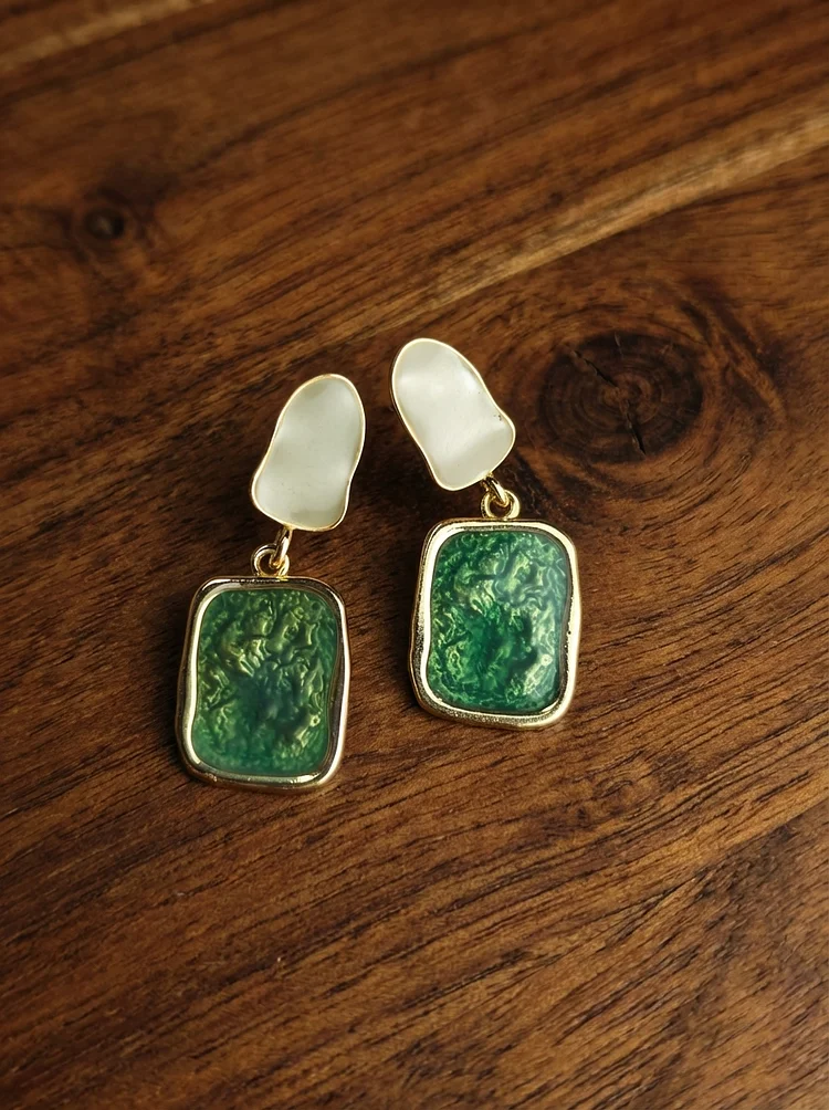 Silver Vintage Green Resin Geometric Drop Earrings - Image 2