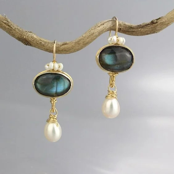 Vintage Blue Crystal Pearl Earrings - Image 3