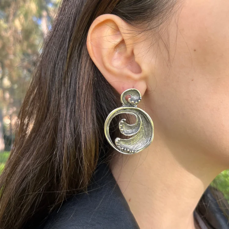 Vintage Bohemian Sea Waves Silver Earrings - Image 2