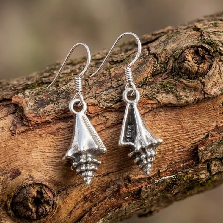 Vintage Boho Hawaiian Vacation Conch Earrings - Image 2