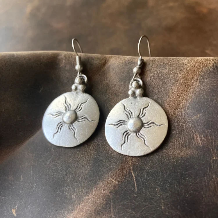 Vintage Boho Silver Sun Earrings - Image 2