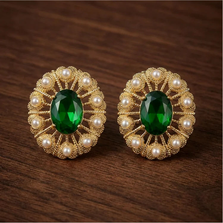 Vintage Emerald Green Gem Earrings - Image 2
