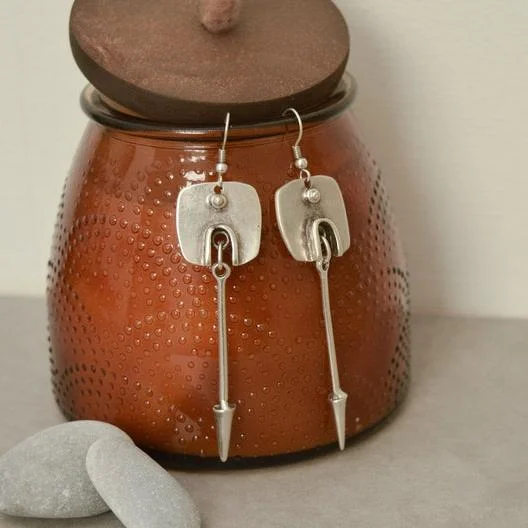 Vintage Geometric Abstract Square Arrow Drop Earrings - Image 3