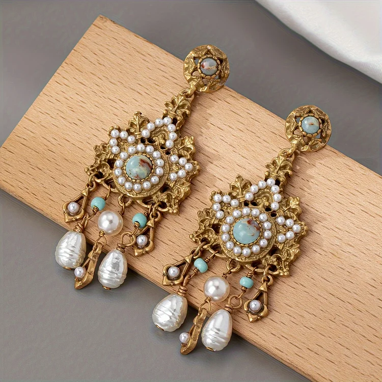 Vintage Golden Plated Copper Freshwater Pearls Earrings - Image 3