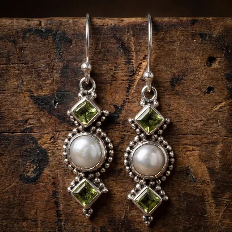 Vintage Green Moonstone Earrings - Image 2