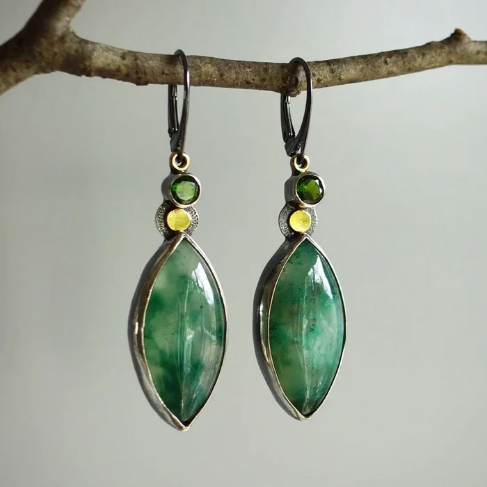 Vintage Green Stone Earrings - Image 2