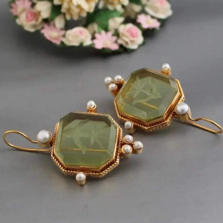 Vintage Hexagonal Green & Pearl Earrings - Image 4