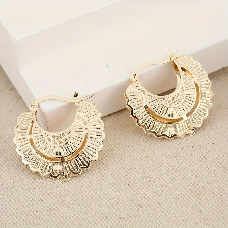 Vintage Hip Hop Style Hoop Earrings - Image 3