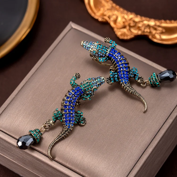 Vintage-Inspired Crocodile Tassel Earrings - Image 3