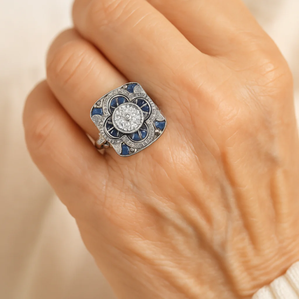 Vintage silver ring with blue zirconia - Image 2