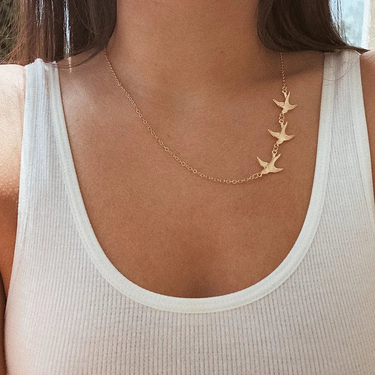 Vintage Sparrow Bird Necklace - Image 3