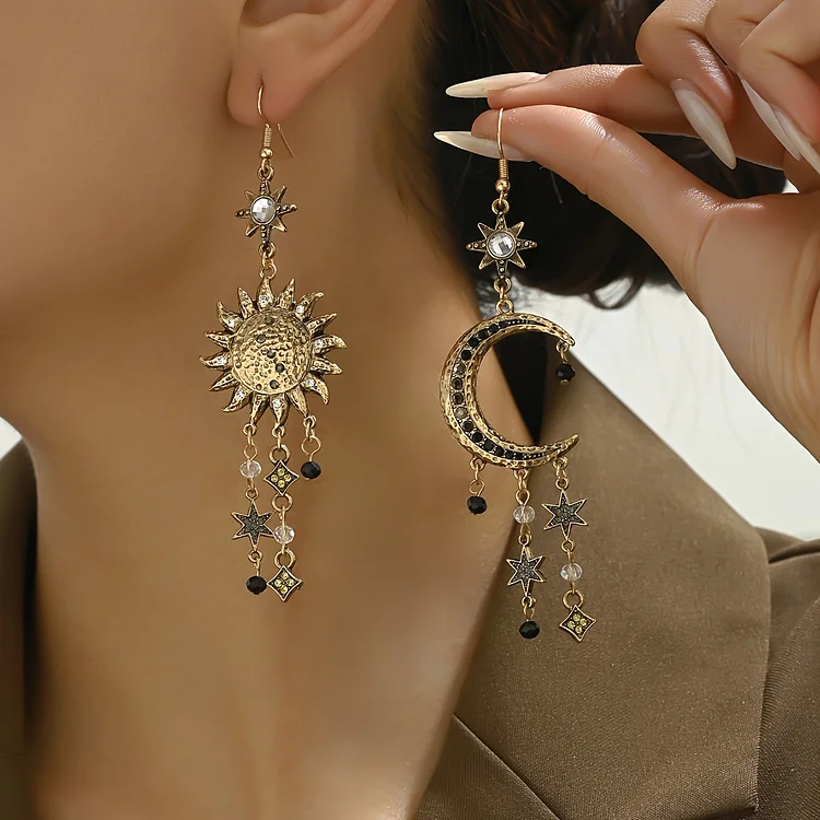 Vintage Sun Moon Design Rhinestone Inlaid Asymmetric Dangle Earrings - Image 3
