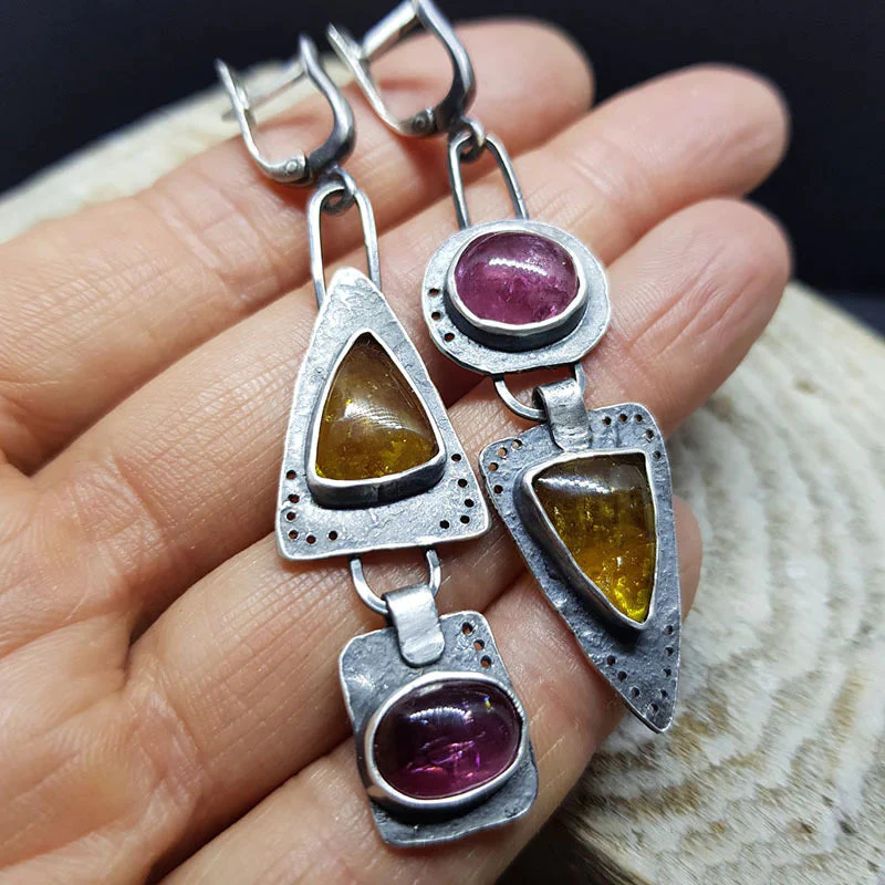 Vintage Triangular Geometric Earrings - Image 3