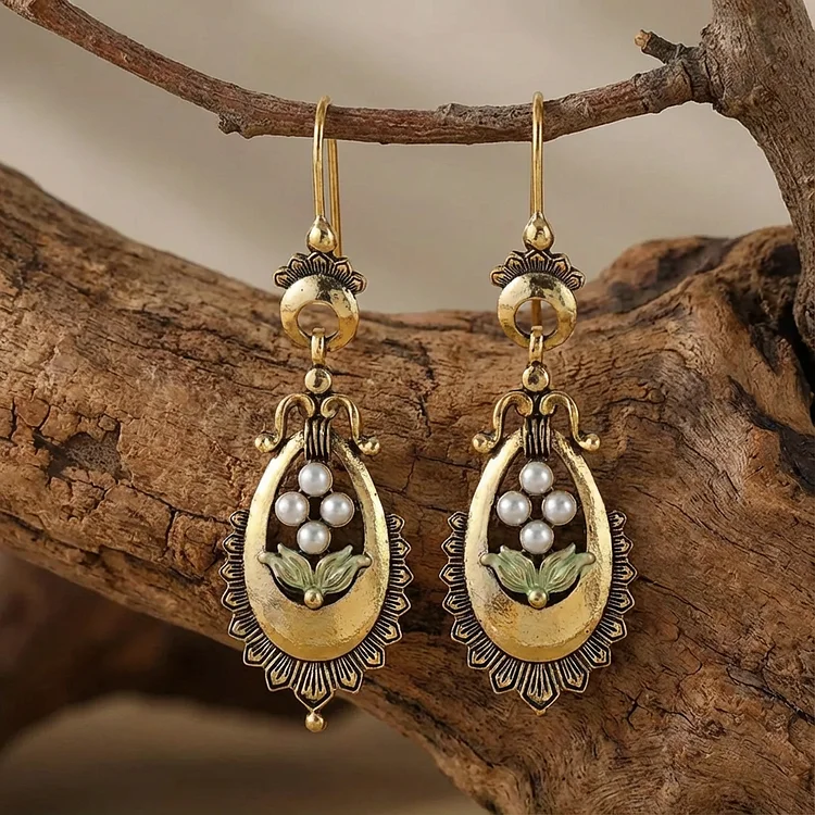 Vintage Water Drop Flower Pearl Earrings - Image 2